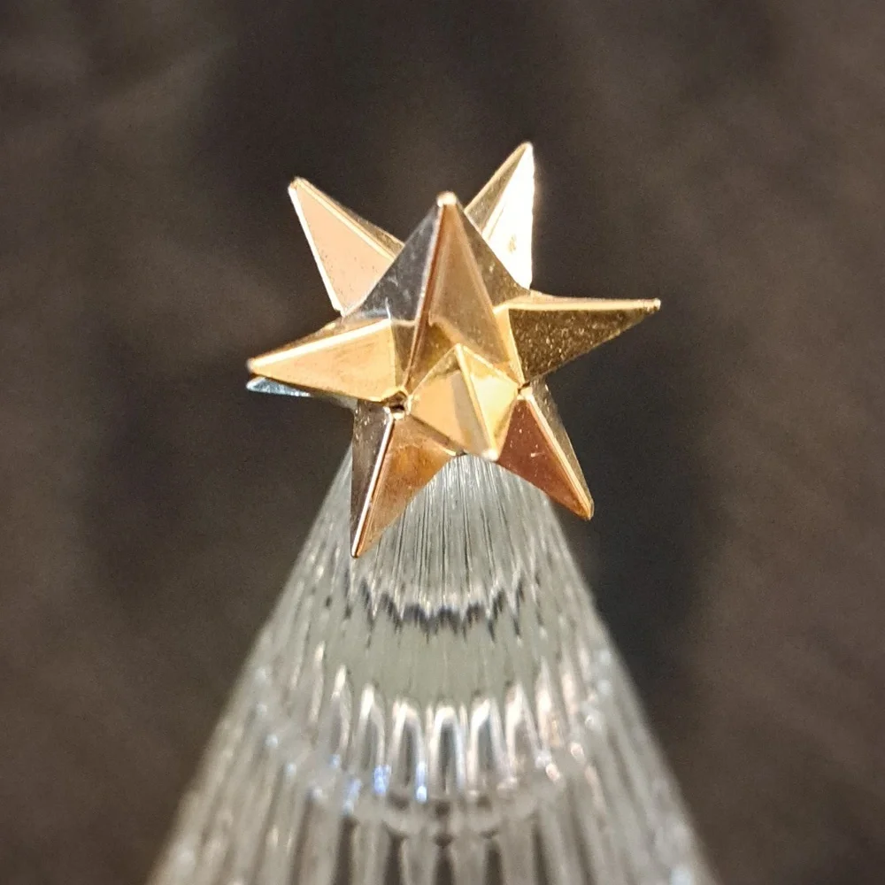 Vintage 1990 Avon Crystal Holiday Tabletop Christmas Tree